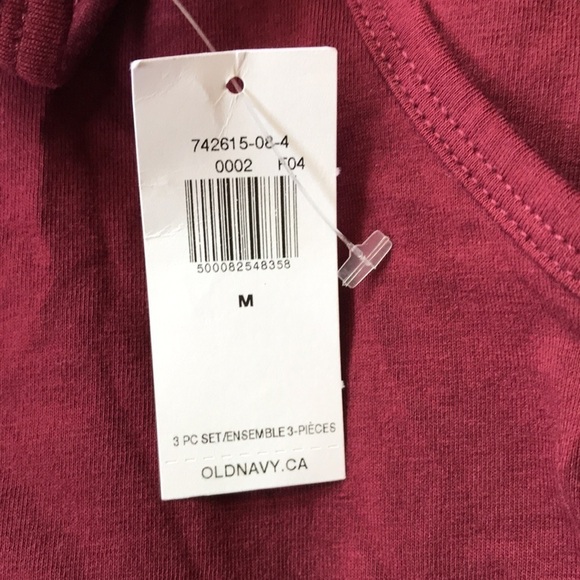 NWT Old navy tank top size medium great layering piece - Picture 4 of 4